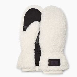 UGG brand new mittens